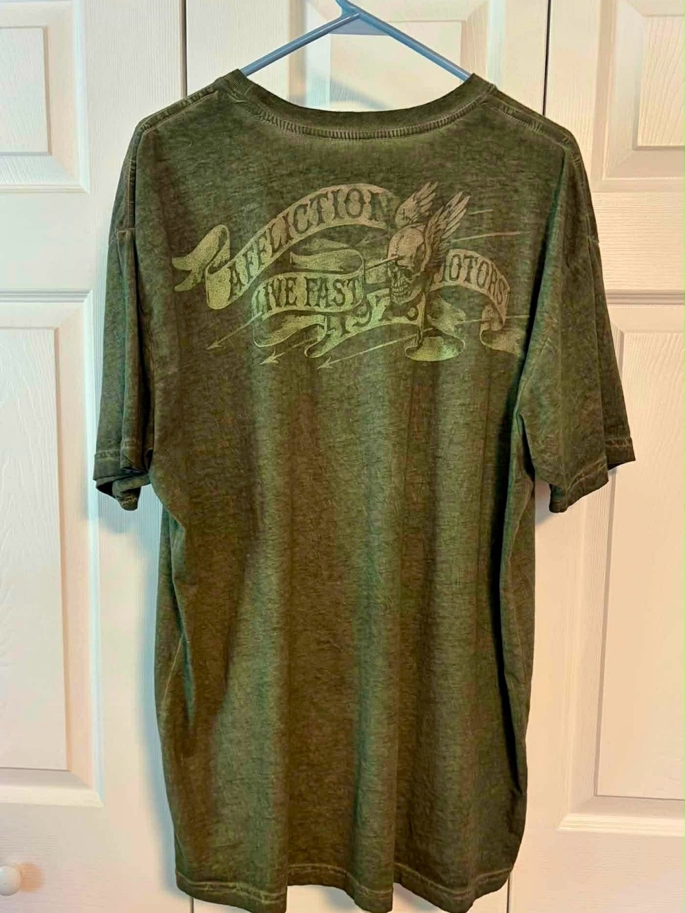 Men’s Affliction T-Shirt - Picture 2 of 2